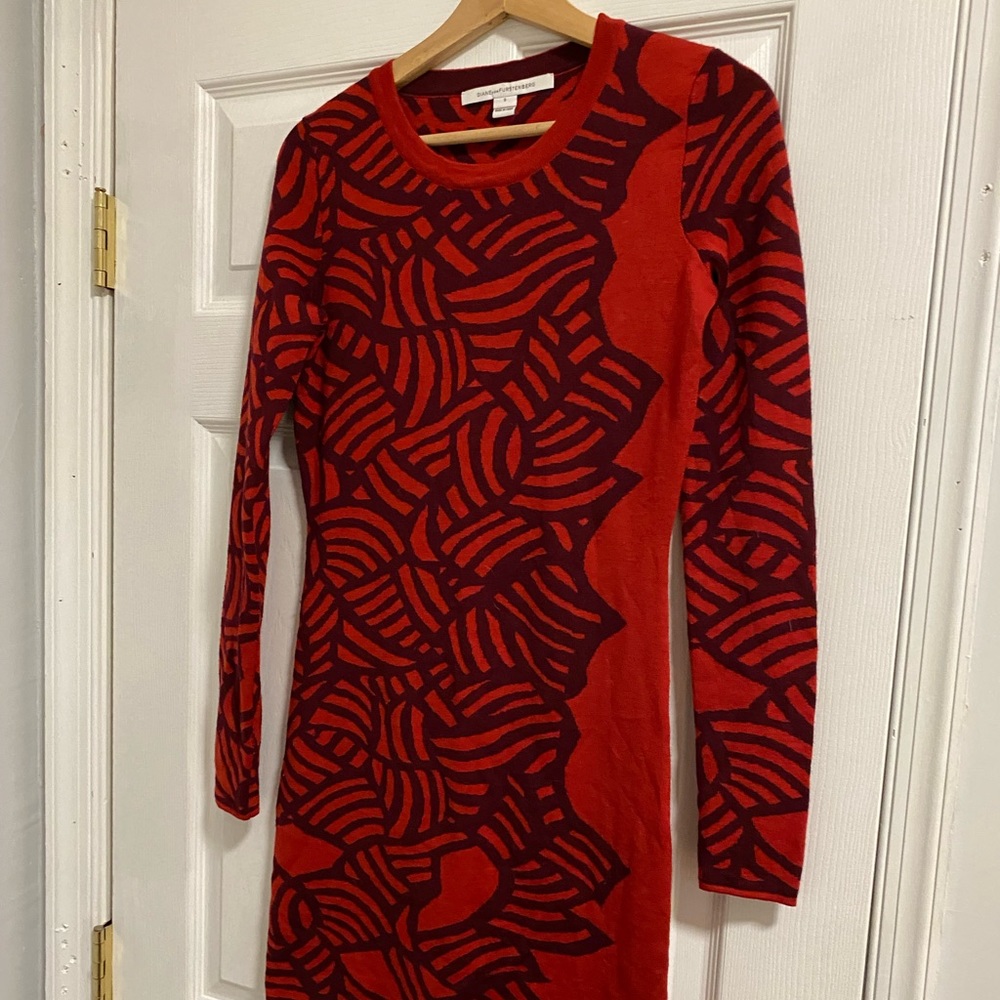 DIANE VON FURSTENBERG Red Sweater Dress size s